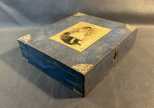 Ancienne jolie boîte - , à