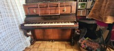Piano droit authentique