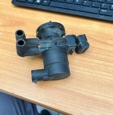 04669475ab CAPTEUR PRESSION