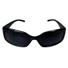 Lunette a Trou Stenopé