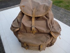 Ancien sac à dos en toile