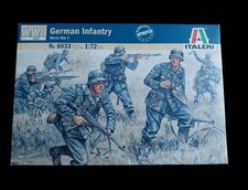 2 grappes de figurines au 1/72. ITALERI 6033, Infanterie Allemande (B) WW2.