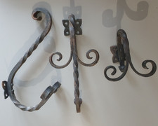 PAIRE D'APPLIQUE MURALE EN FER