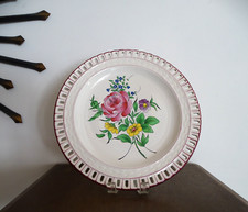Assiette plate ajourée