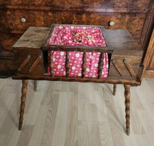 Ancienne Grande Travailleuse en Bois Boîte à Couture Ouvrage Panier Vintage 