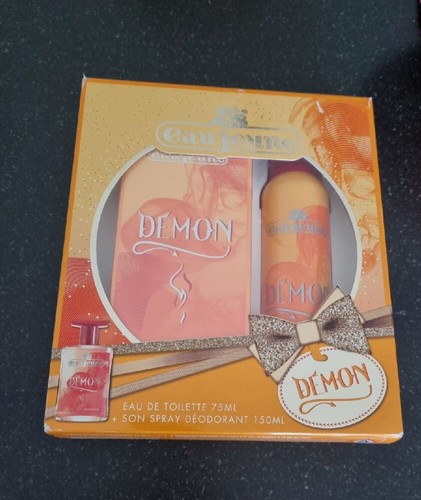 Eau jeune demon - jeune,