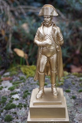 Re0005 figurine - ,