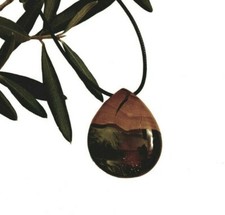 Bijou pendentif en bois