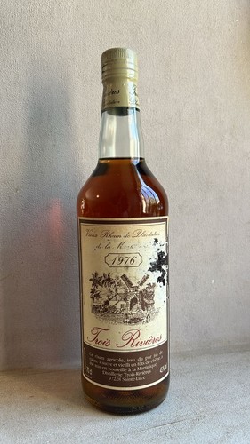 Rhum trois rivières 1976 - ,