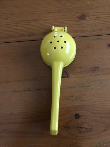 New lemon squeezer premium - lemon,