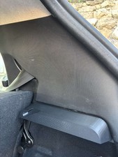 Renault - Twingo 3 - support de plage arrière DROIT - France