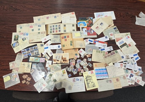 Lot plus 600 timbres - lot, de
