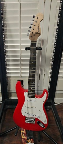 Bright red squier - bright,