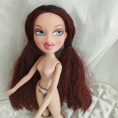 Bratz phoebe campfire - phoebe,