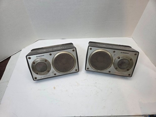 Pair very heavy - heavy, pioneer
