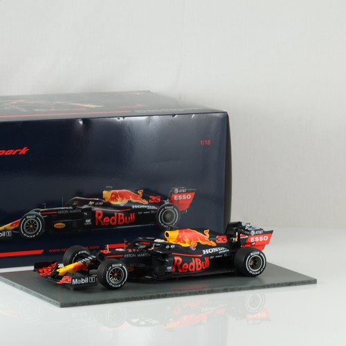 Spark aston martin red bull - martin,