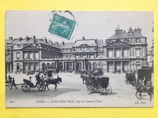 cpa PARIS Ancien PALAIS ROYAL Siège du CONSEIL d' ÉTAT Attelages Calèche