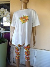 ENSEMBLE PYJAMA  D'ETE TEE SHIRT + PANTACOURT FLEURIE  BLANC & BLEU T M 40/42  