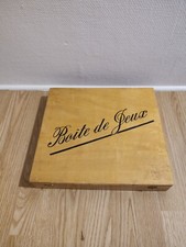 Ancienne boîte de jeux, Bois