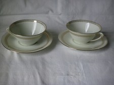 2 déjeuners en porcelaine de