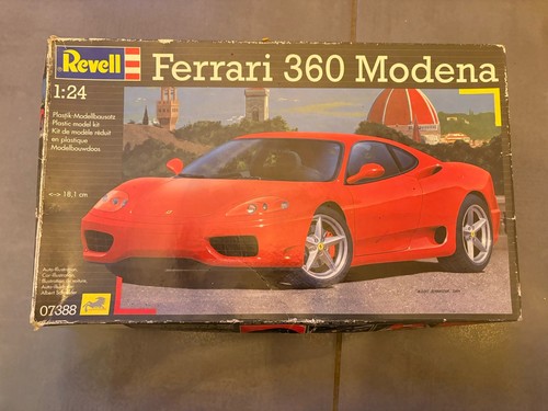 Maquette voiture revell - 1/24,