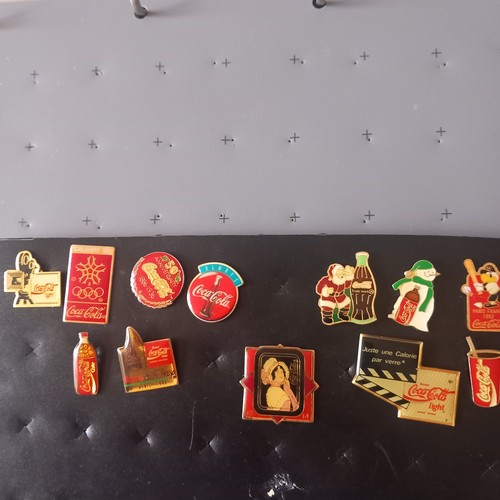 Lot pins différents - lot,