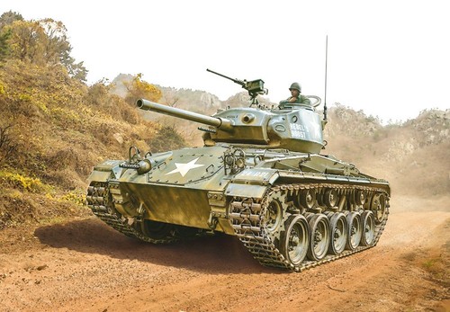 Char m24 chaffee guerre de - m24, "guerre