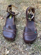 sandales El Naturalista cuir marron fermées devant 37