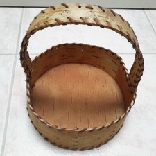 Petit panier en écorce de bouleau artisanat russe