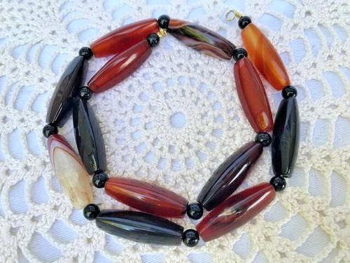 Collier contemporain perles