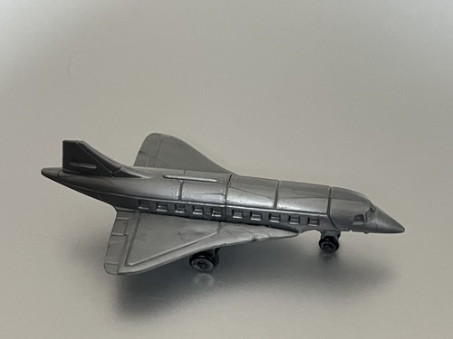 Ancien kinder avion - ancien, concorde