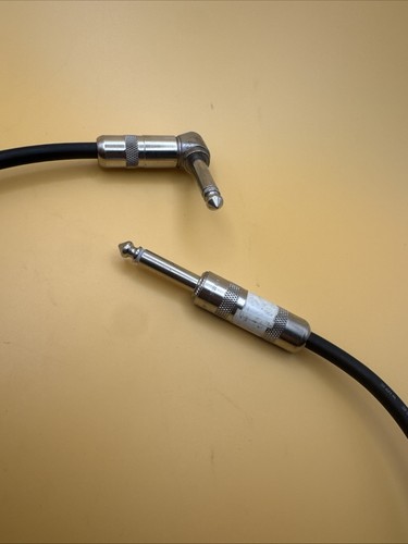 Mogami 2524 guitar - patch, cable