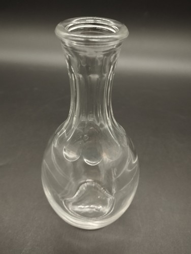 Petite carafe ancienne - , en