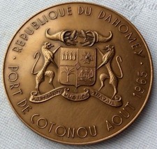  MEDAILLE ANCIENNE REPUBLIQUE DU DAHOMEY1965 PORT DE COTONOU