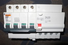 DISJONCTEUR DIFFERENTIEL