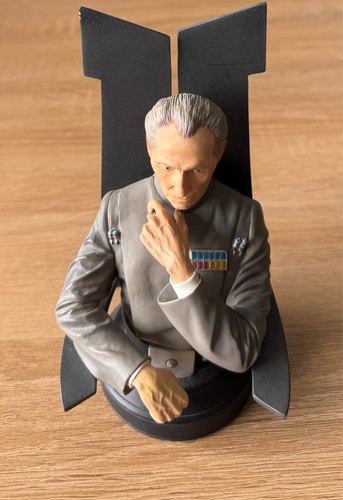 Buste grand moff tarkin - grand,