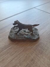 ANCIENNE PETITE SCULPTURE EN BRONZE CHIEN DE CHASSE À L'ARRÊT