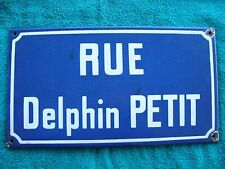 Ancienne plaque de rue émaillée Rue Delphin PETIT né à Lille déco industrielle