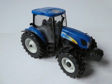ERTL TRACTEUR NEW HOLLAND T 6070  (BRITAINS )