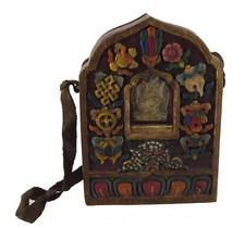 Ghau en bois Temple Autel