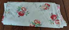 Coupon de tissu jersey fleuri