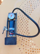 Pompe à pied avec manomètre Zefal