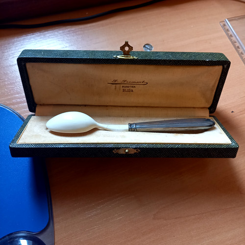 Ancienne cuillere bébé - de,