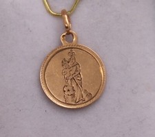 pendentif médaille ancienne Vierge en or jaune 18 carats 750 baptême communion