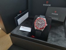 TUDOR Black Bay 58 - Red