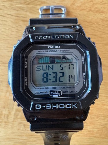 Montre numérique pour homme