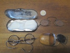 lot de 3 paires Bésicles  pince nez lunettes anciennes dont 2 etuis