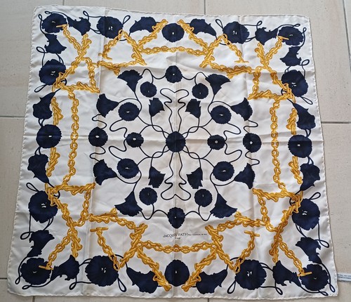 Joli foulard carré de soie - joli,