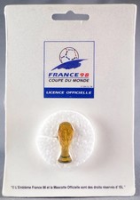 Football - Coupe du Monde Fifa France 1998 - Pin's Trophée - Neuf Blister