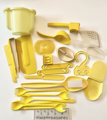Tupperware vtg lot 25 - of,